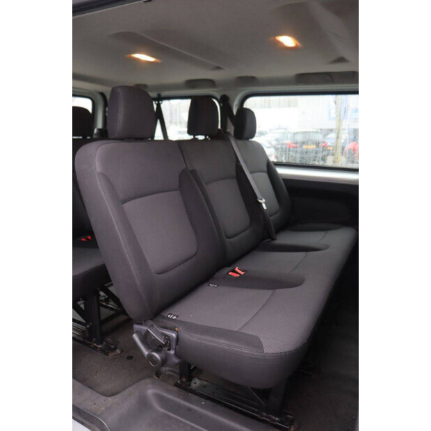 2019 Renault Trafic-46171296