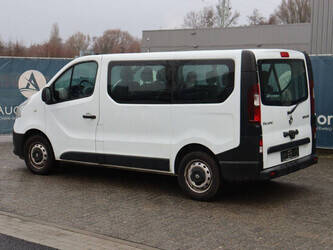 2019-renault-trafic-1435364-46171325