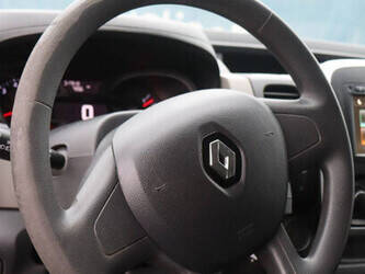 2019-renault-trafic-1435364-46171348