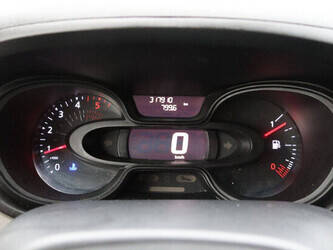 2019-renault-trafic-1435364-46171355