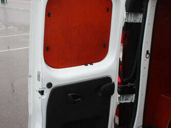 2018-renault-trafic-1435369-46171616