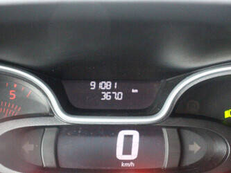 2018-renault-trafic-1435369-46171643