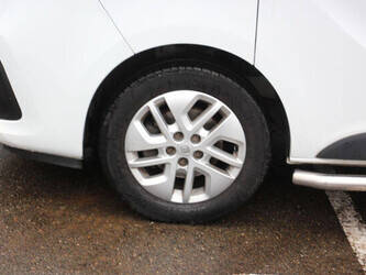 2017-renault-trafic-1435375-46171854