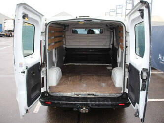 2017-renault-trafic-1435375-46171859