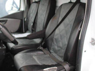 2017-renault-trafic-1435375-46171875