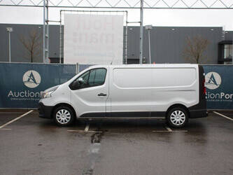 2018-renault-trafic-1435376-46171888