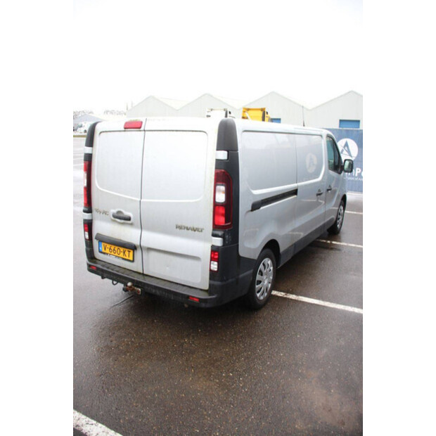 2018 Renault Trafic-46171893