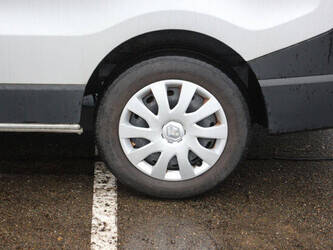 2018-renault-trafic-1435376-46171908