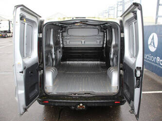 2018-renault-trafic-1435376-46171913