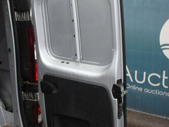 2018-renault-trafic-1435376-46171916