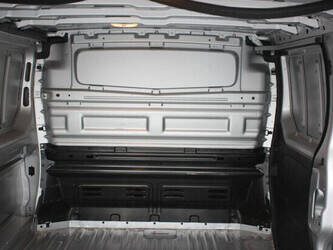 2018-renault-trafic-1435376-46171919