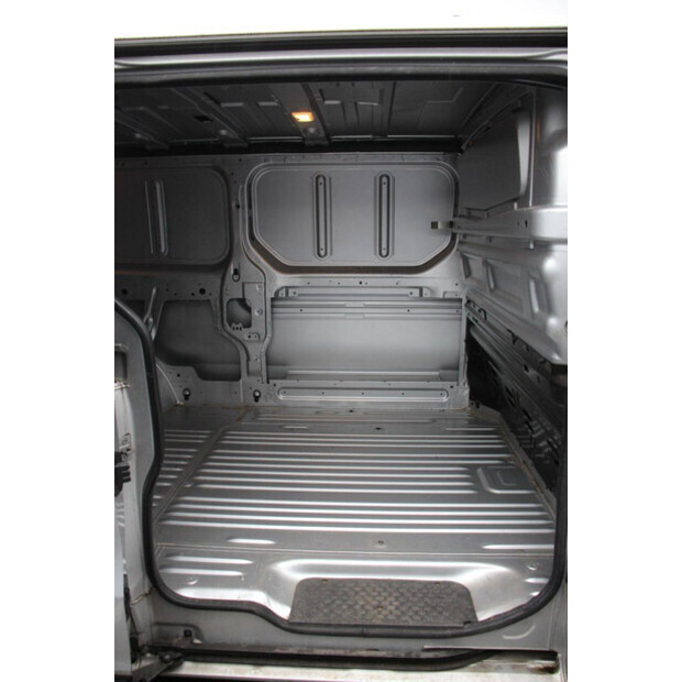 2018 Renault Trafic-46171921