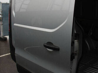 2018-renault-trafic-1435376-46171922