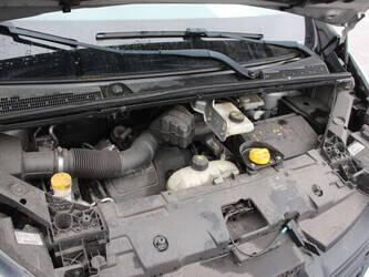 2018-renault-trafic-1435376-46171926