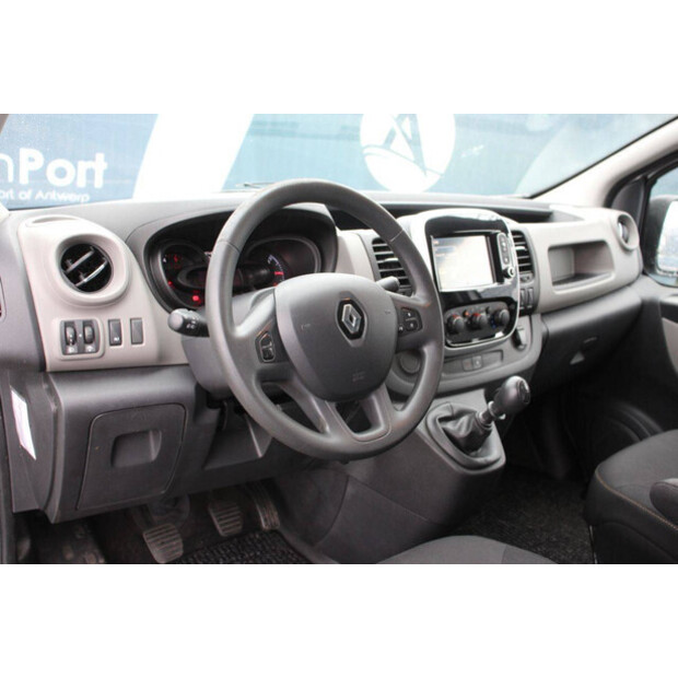 2018 Renault Trafic-46171932