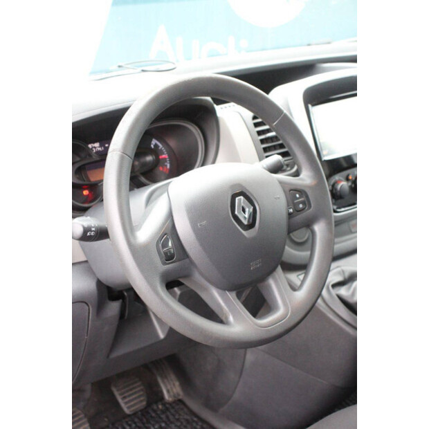 2018 Renault Trafic-46171933