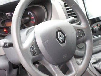 2018-renault-trafic-1435376-46171933