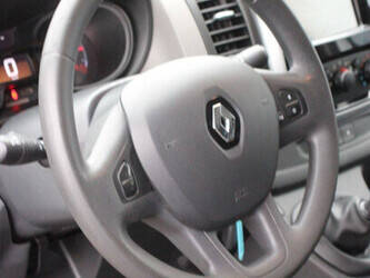 2017-renault-trafic-1-6dci-1435378-46171978