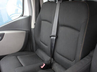 2017-renault-trafic-1-6dci-1435378-46171981