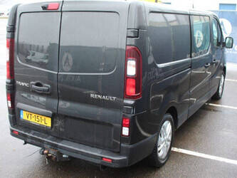 2016-renault-trafic-1435379-46171993