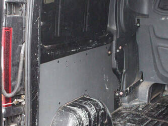 2016-renault-trafic-1435379-46172008