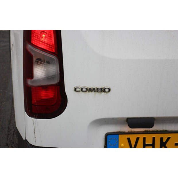 2020 Opel COMBO-46172046