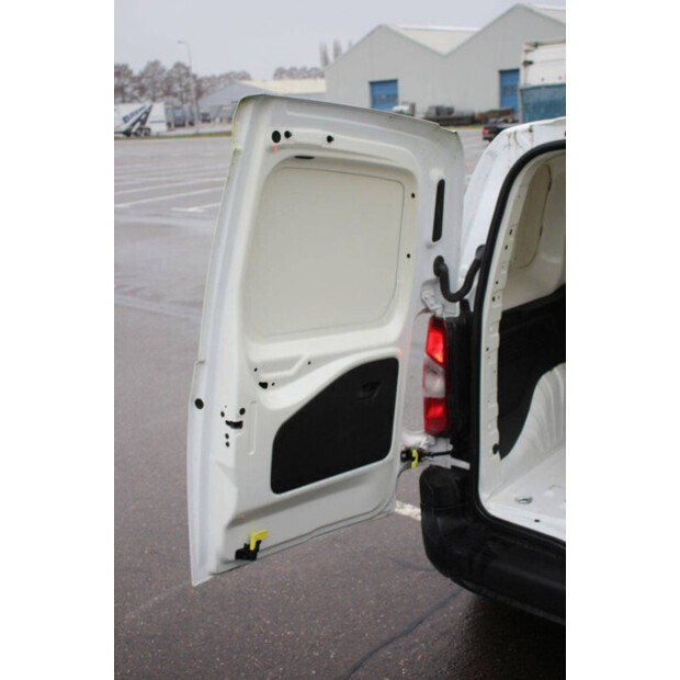 2020 Opel COMBO-46172049