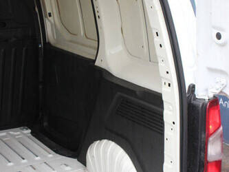 2020-opel-combo-1435380-46172051