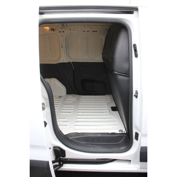 2020 Opel COMBO-46172055