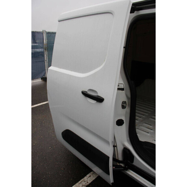 2020 Opel COMBO-46172056