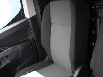 2020-opel-combo-1435380-46172070