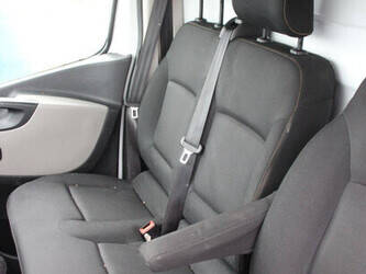 2018-renault-trafic-1435381-46172113