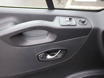 2015-opel-vivaro-1435382-46172152