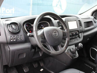 2015-opel-vivaro-1435382-46172154