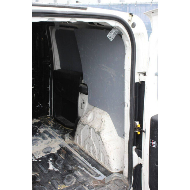 2013 Opel COMBO-46172187