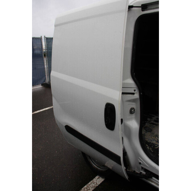 2013 Opel COMBO-46172191