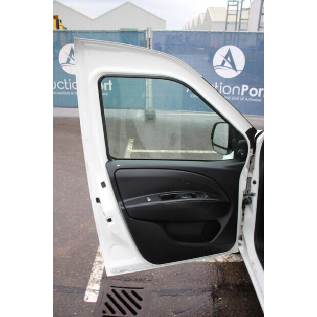 2013 Opel COMBO-46172197