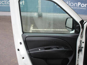 2013-opel-combo-1435383-46172197