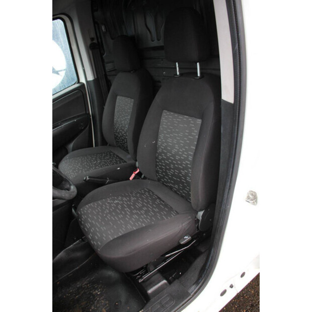 2013 Opel COMBO-46172199