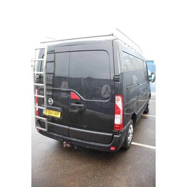 2017 NISSAN NV400-46172259