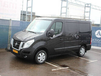 2017-nissan-nv400-1435385-46172262