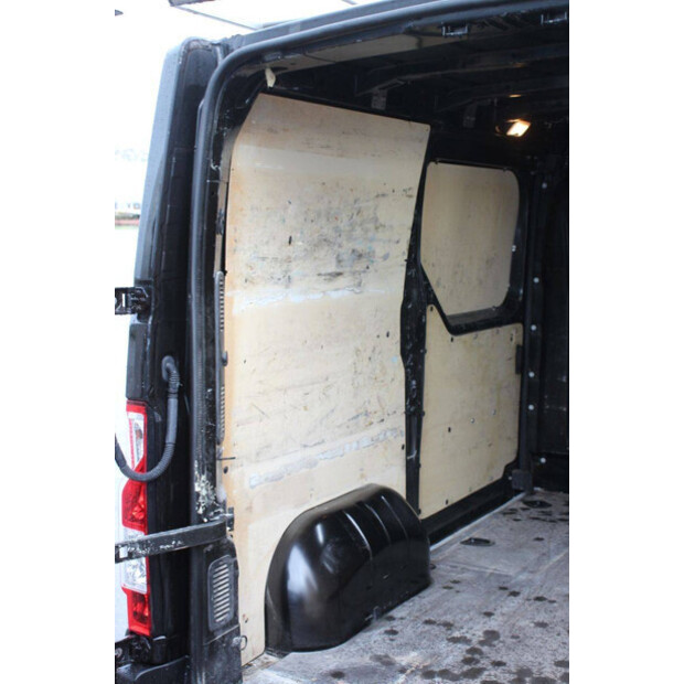 2017 NISSAN NV400-46172273