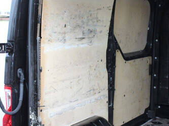 2017-nissan-nv400-1435385-46172273