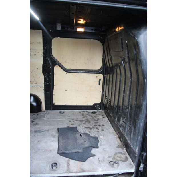 2017 NISSAN NV400-46172276