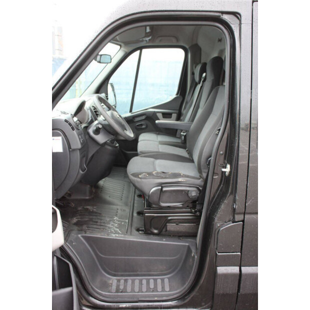 2017 NISSAN NV400-46172284