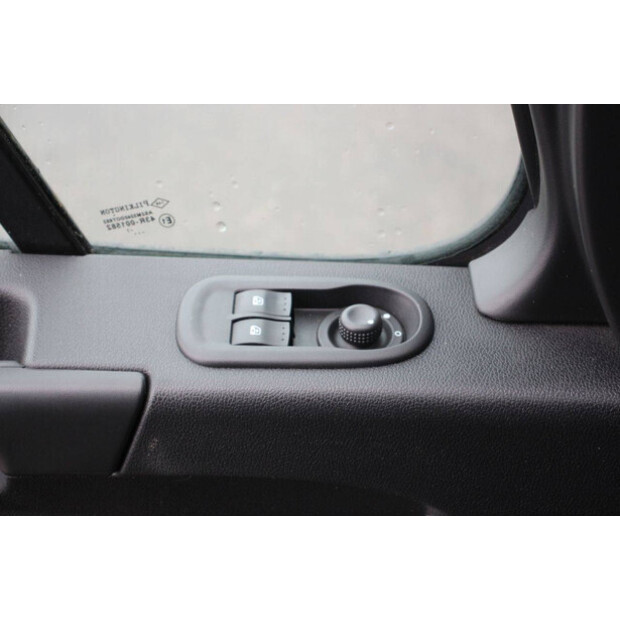 2017 NISSAN NV400-46172291