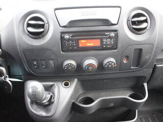 2017-nissan-nv400-1435385-46172292