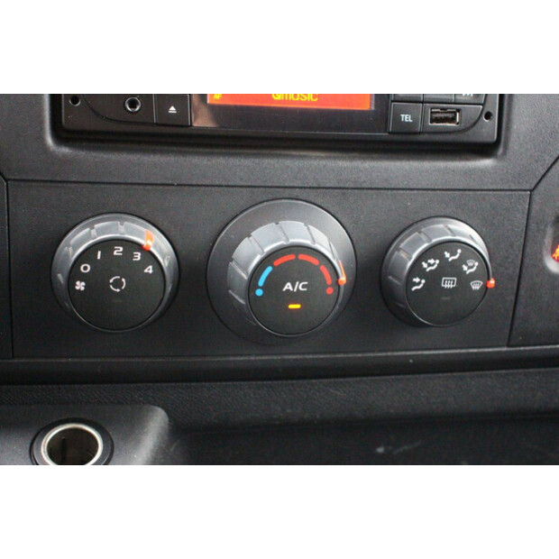 2017 NISSAN NV400-46172294