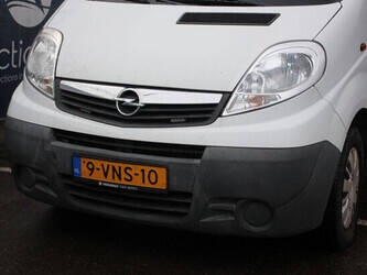 2011-opel-vivaro-2-5-cdti-1435386-46172306