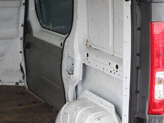 2011-opel-vivaro-2-5-cdti-1435386-46172320